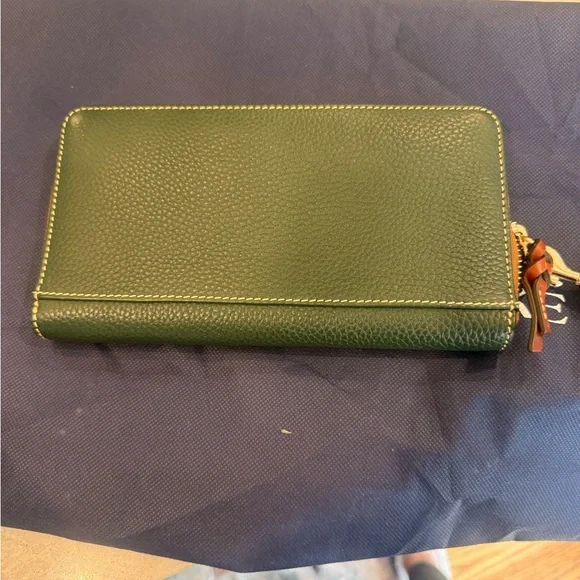 Dooney & Bourke Forest pebble grain satchel with matching wallet - Picture 12 of 13